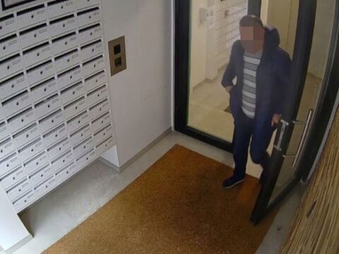 ‘Voetenman’ die al jaren jonge meisjes achtervolgt geeft zichzelf aan bij politie