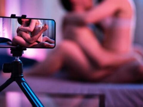 Geen pornografie meer op expliciete app OnlyFans