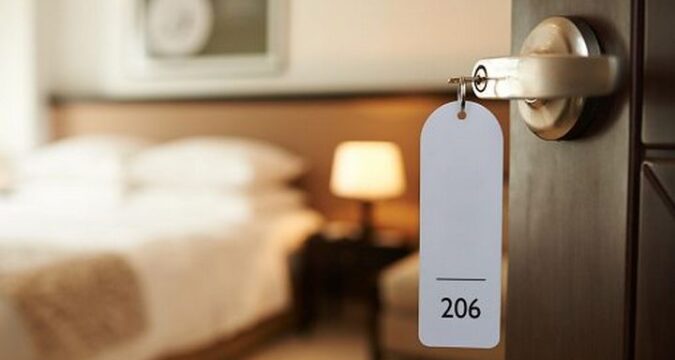 ‘Vijftig tinten-hotel’ geweerd in Spanje
